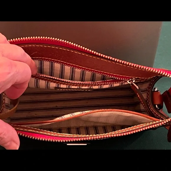 Dooney & Bourke leather Crossbody - Picture 2 of 5